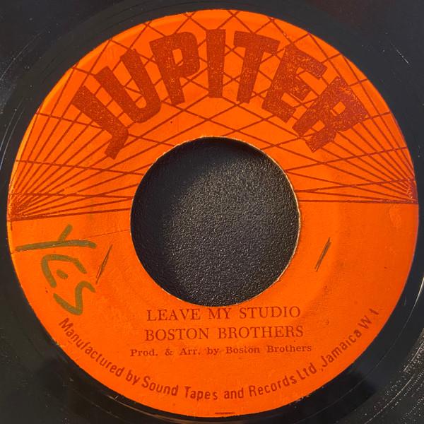 Boston Brothers - Leave My Studio