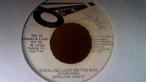 Carlene Davis - Stealing Love On The Side