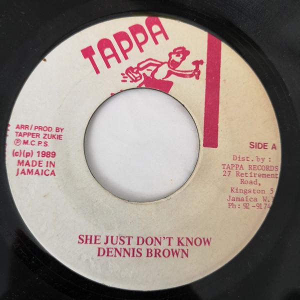 Dennis Brown - She Just Don't Know
