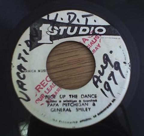 Michigan & Smiley - Nice Up The Dance