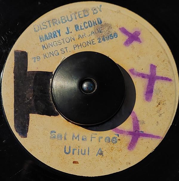 Uriel Aldridge - Set Me Free